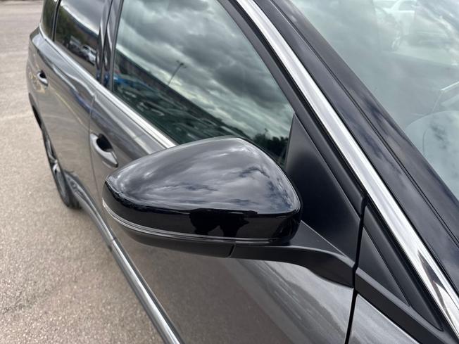 PEUGEOT 5008 Photo 20