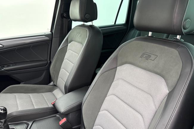 VOLKSWAGEN Tiguan Photo 31