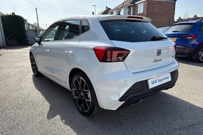 SEAT Ibiza Photo 23