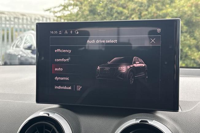 AUDI Q2 Photo 40