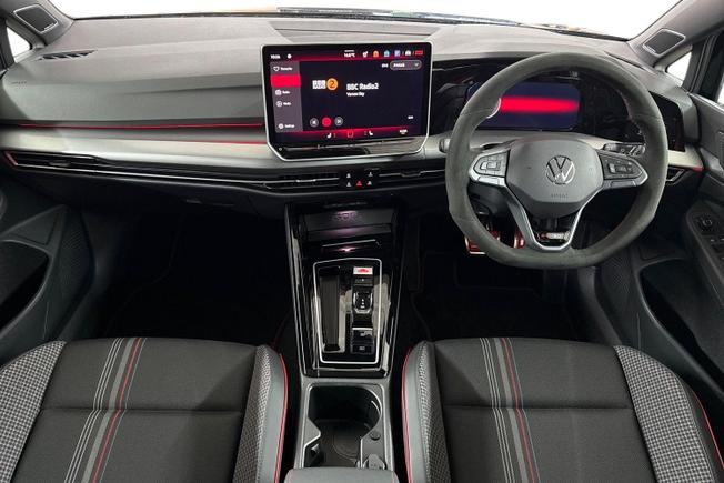 VOLKSWAGEN Golf Photo 10