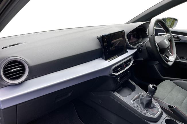SEAT Ibiza Photo 2