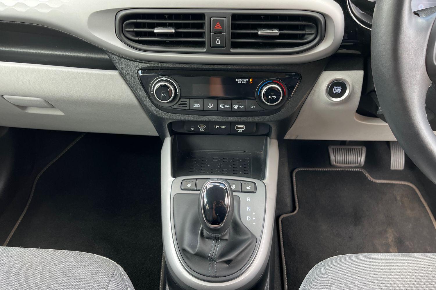 Hyundai i10 Photo 29