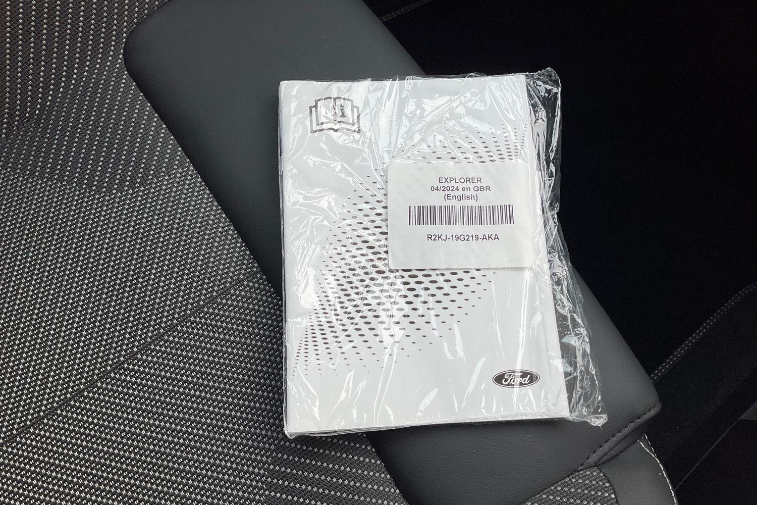 Ford EXPLORER Photo 21