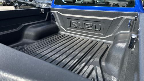 Isuzu D-Max Photo autoimg-34c704bc067217e063460773f51e17ef7baa0261.jpg