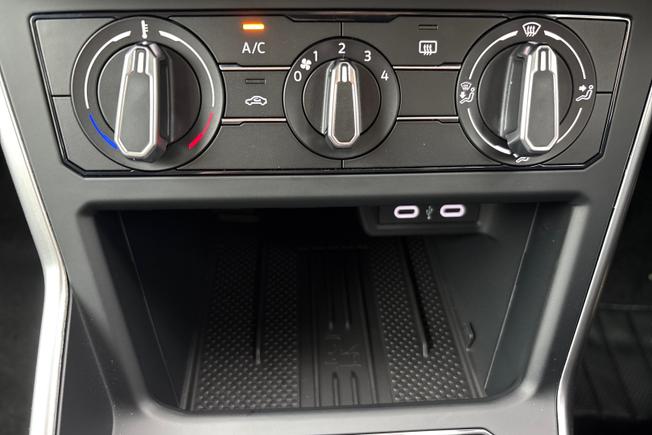 VOLKSWAGEN Polo Photo 22