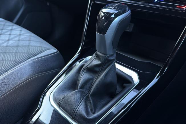 VOLKSWAGEN T-Roc Photo 22
