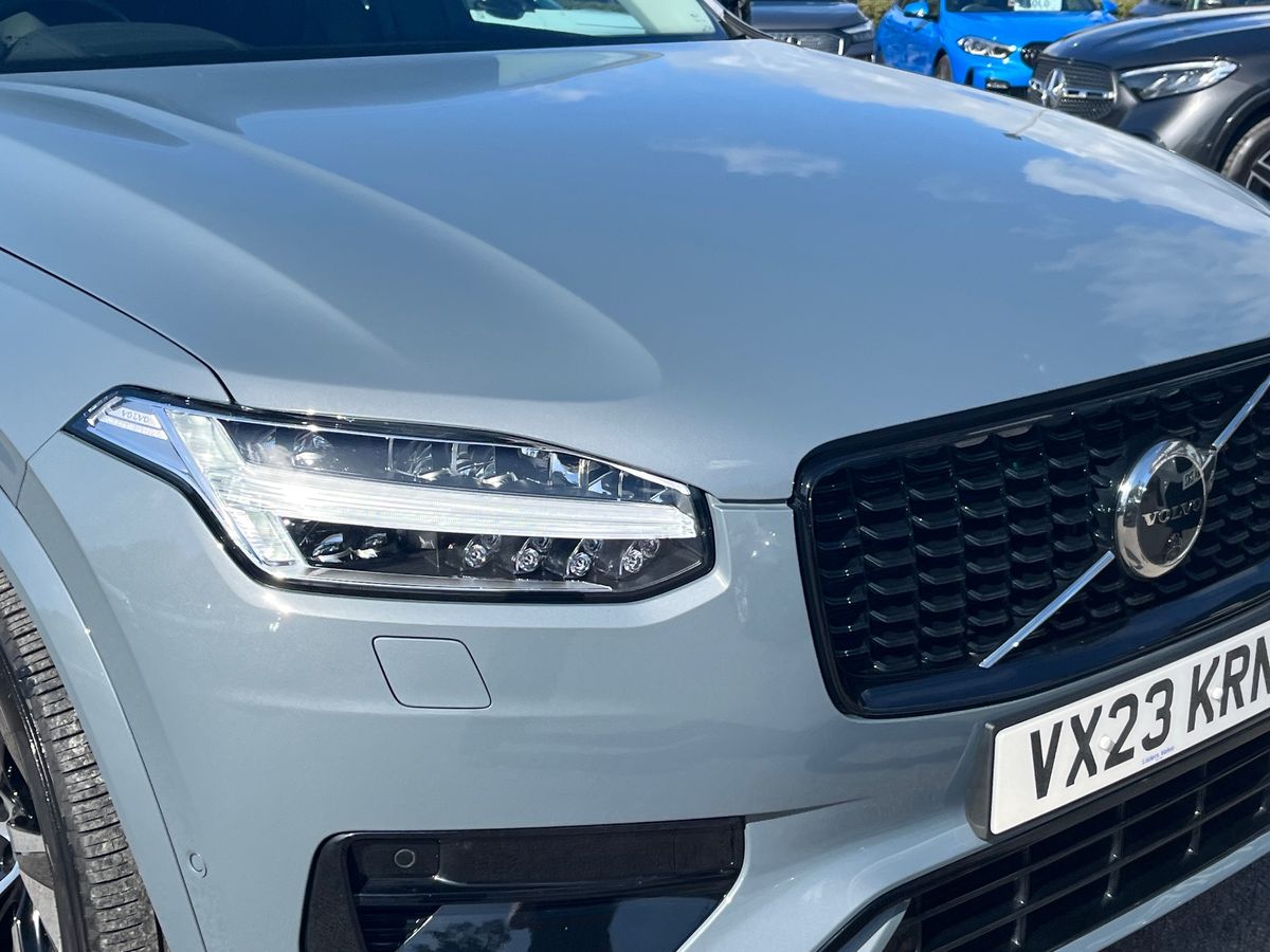 Volvo XC90 Photo 18