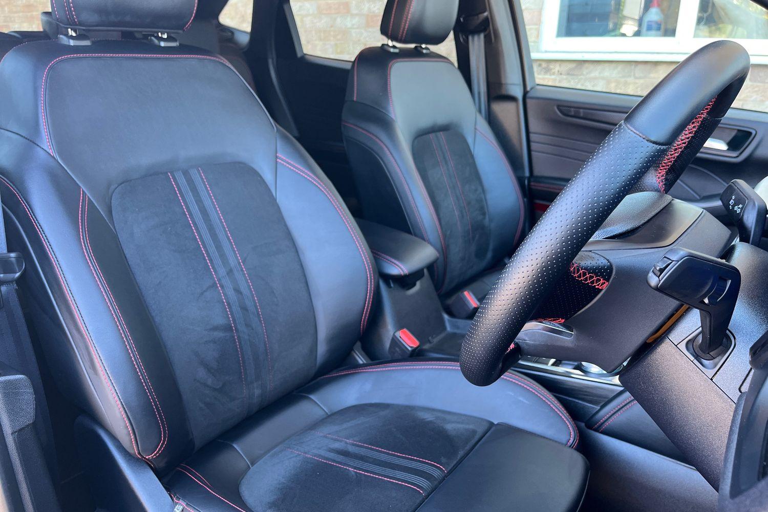 Ford KUGA Photo 16