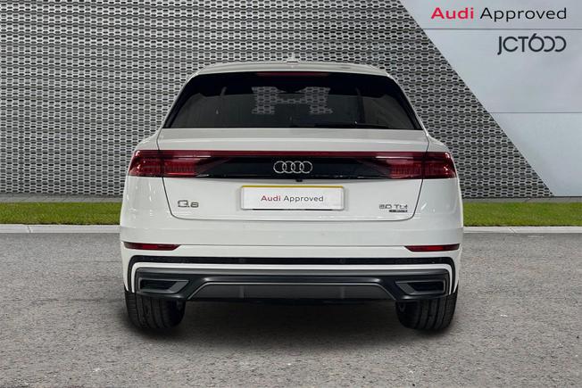 AUDI Q8 Photo 7