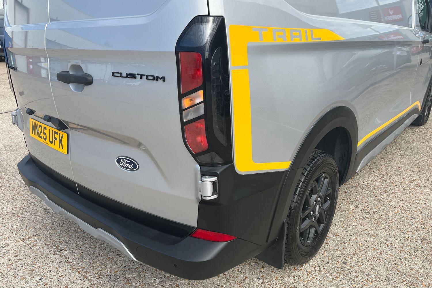 Ford TRANSIT CUSTOM Photo 39