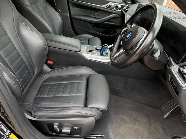 BMW I4 Photo 28