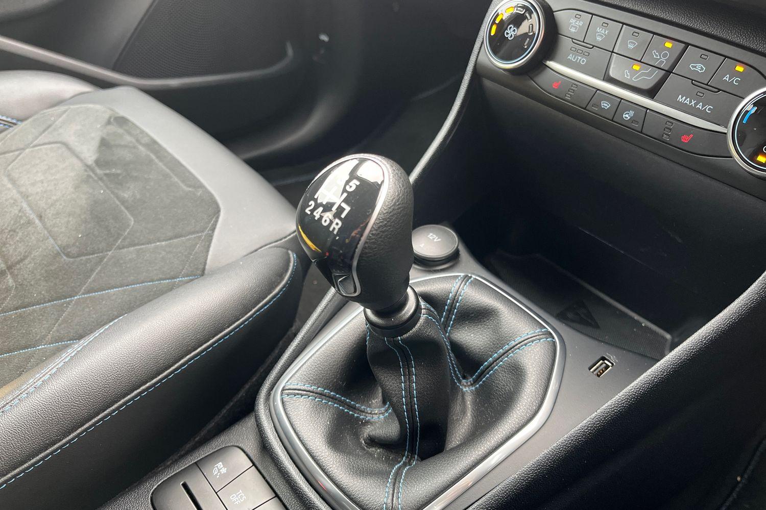 Ford FIESTA Photo 33