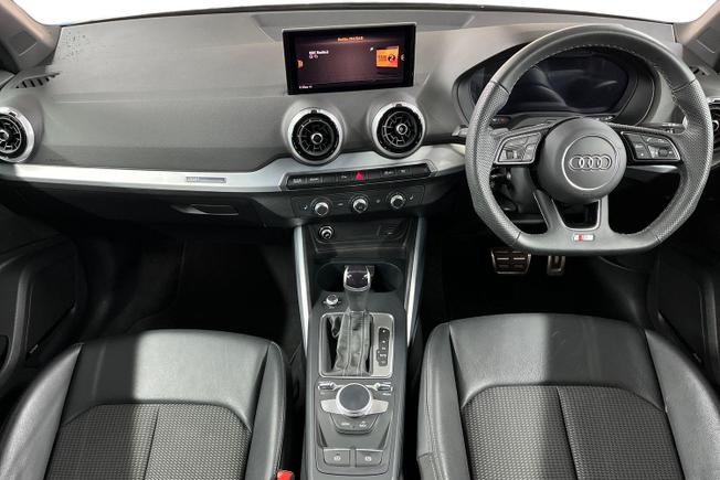 AUDI Q2 Photo 10