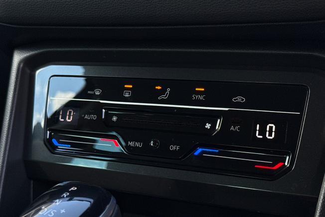 VOLKSWAGEN Tiguan Photo 25