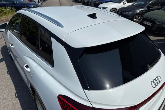 AUDI Q4 E-Tron Photo 23