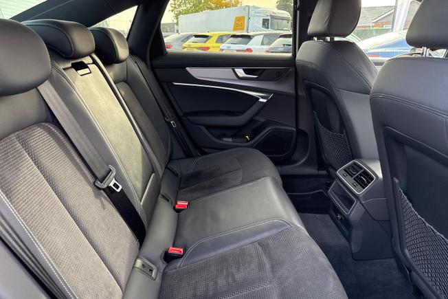 AUDI A6 Saloon Photo 39