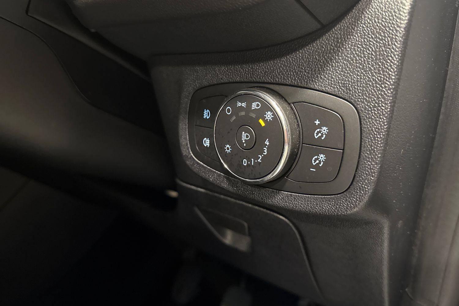 Ford FIESTA Photo 24