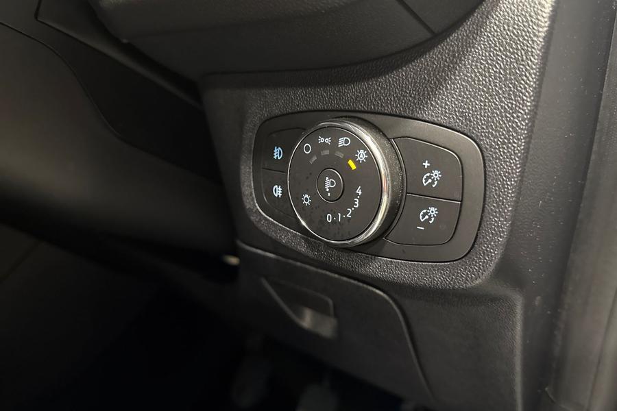 Ford FIESTA Photo autoimg-34ed483048fa42224ad1bfc590729d72dfcb185a.jpg