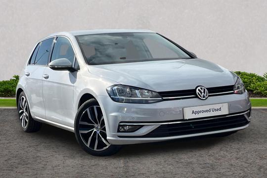 Volkswagen Golf Photo autoimg-34f350cd233d83adf0dfc5a39d7e476584b482e3.jpg