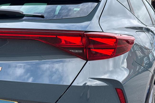 CUPRA FORMENTOR Photo 18