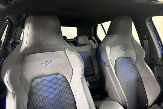 VOLKSWAGEN Golf Photo 27