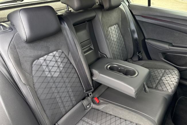 VOLKSWAGEN Golf Photo 30