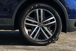 VOLKSWAGEN Tiguan Allspace Photo 5