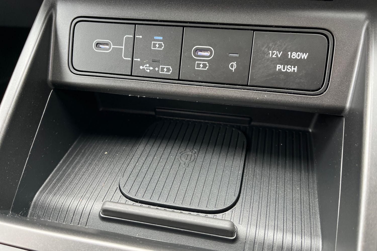 Hyundai KONA Photo 30