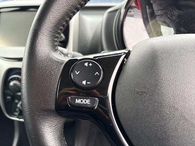 PEUGEOT 108 Photo 16