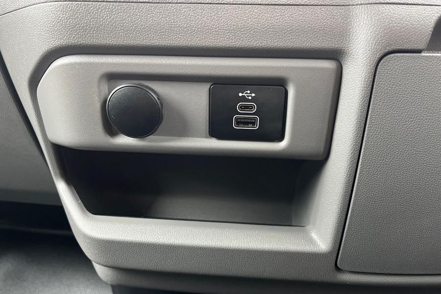 Ford TRANSIT CUSTOM Photo autoimg-35070e3c27ccbbc776f1a4999175a5834c3455af.jpg