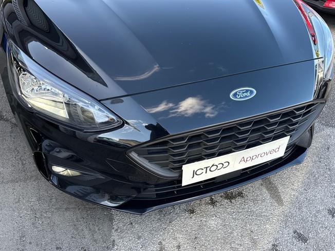 FORD FOCUS Photo 29