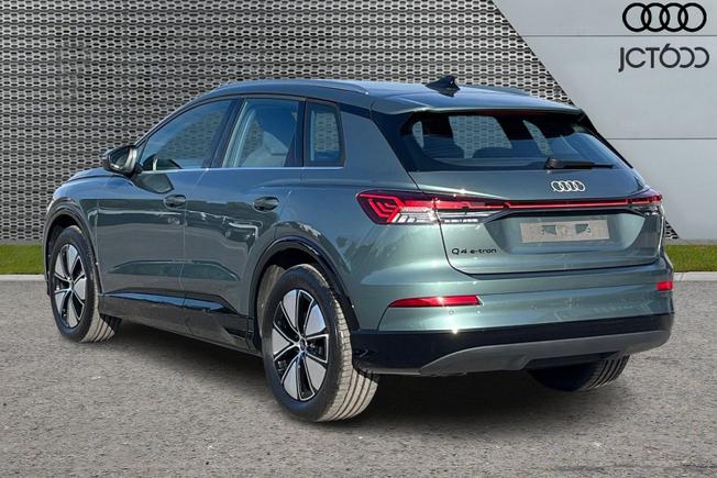 AUDI  Q4 SUV Photo 3
