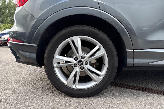 AUDI Q3 Photo 5