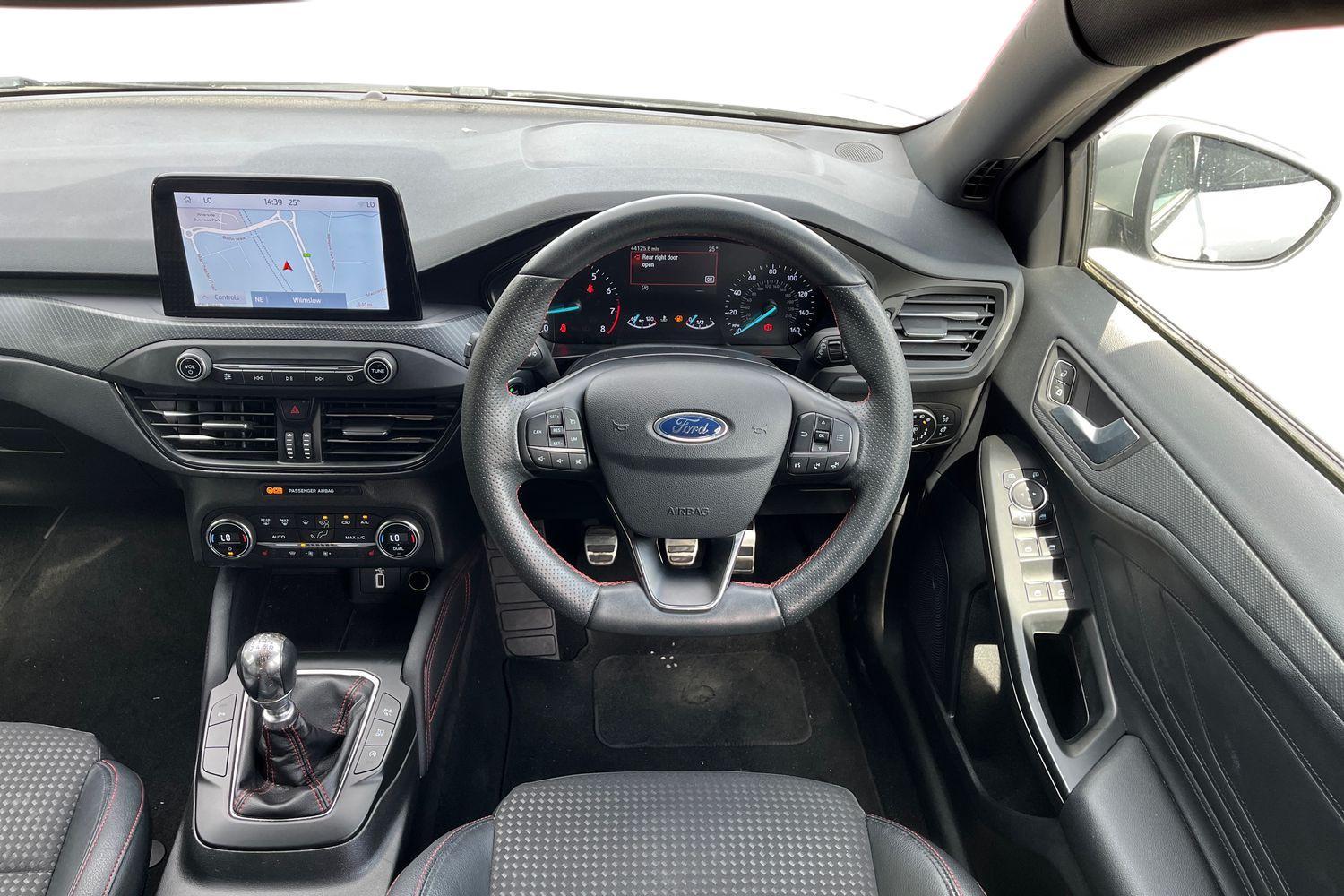 Ford Focus Photo 10