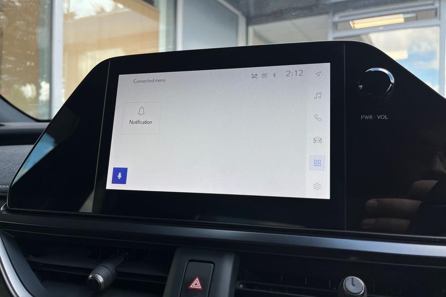 Lexus UX Photo autoimg-351201fc35640739450197cfac691e656a49c092.jpg