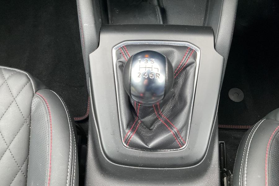 Ford Focus Photo autoimg-351348de1c17396398b80c82266366a32103b060.jpg