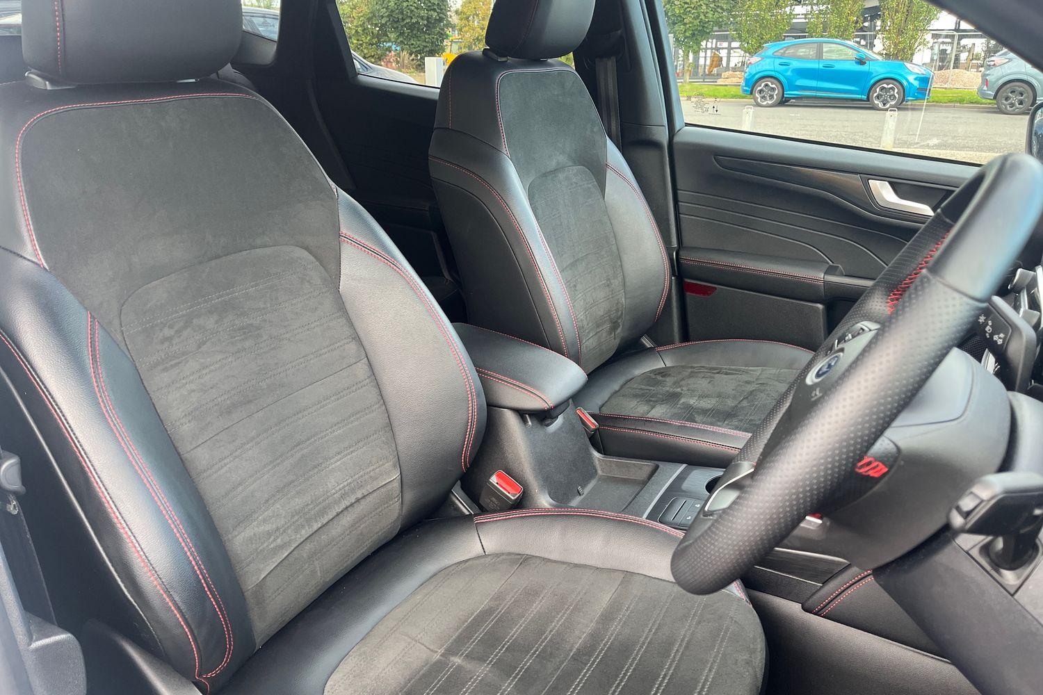 Ford KUGA Photo 16