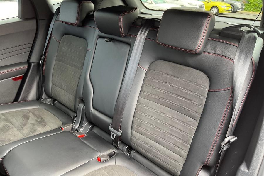 Ford Kuga Photo autoimg-35204217f6d5ebf7bf12d5e3bde06742abbef15a.jpg