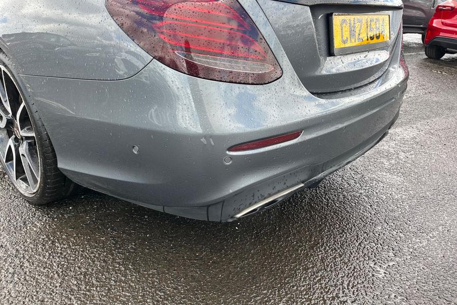 Mercedes-Benz E CLASS Photo autoimg-3521e12b54a9a3dabf7b5b1417e936c00cd067d5.jpg