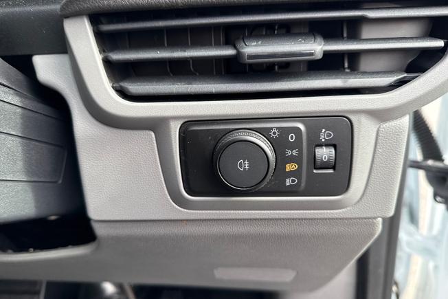 VOLKSWAGEN E-Transporter Photo 40