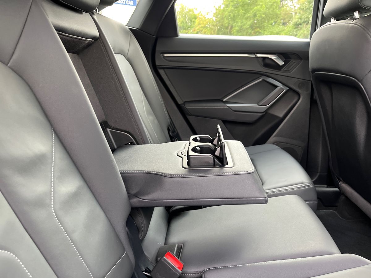 Audi Q3 Photo 35