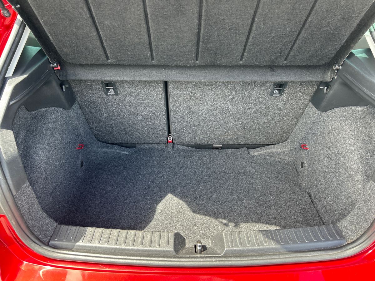 SEAT Ibiza Photo 19
