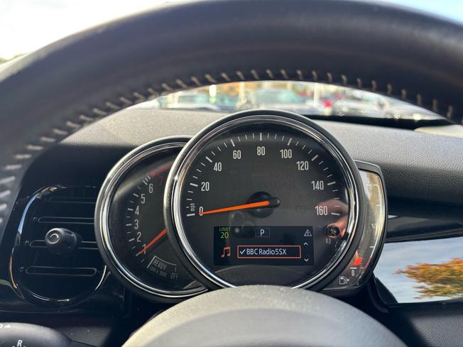 MINI Hatch Photo 37