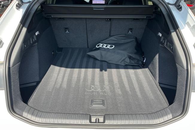 AUDI A6 Photo 12