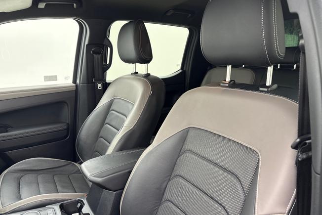 VOLKSWAGEN Amarok Photo 28