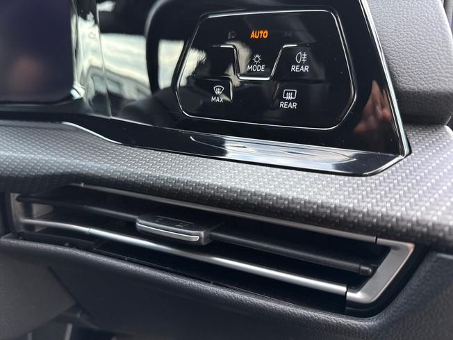 VOLKSWAGEN Golf Photo 28