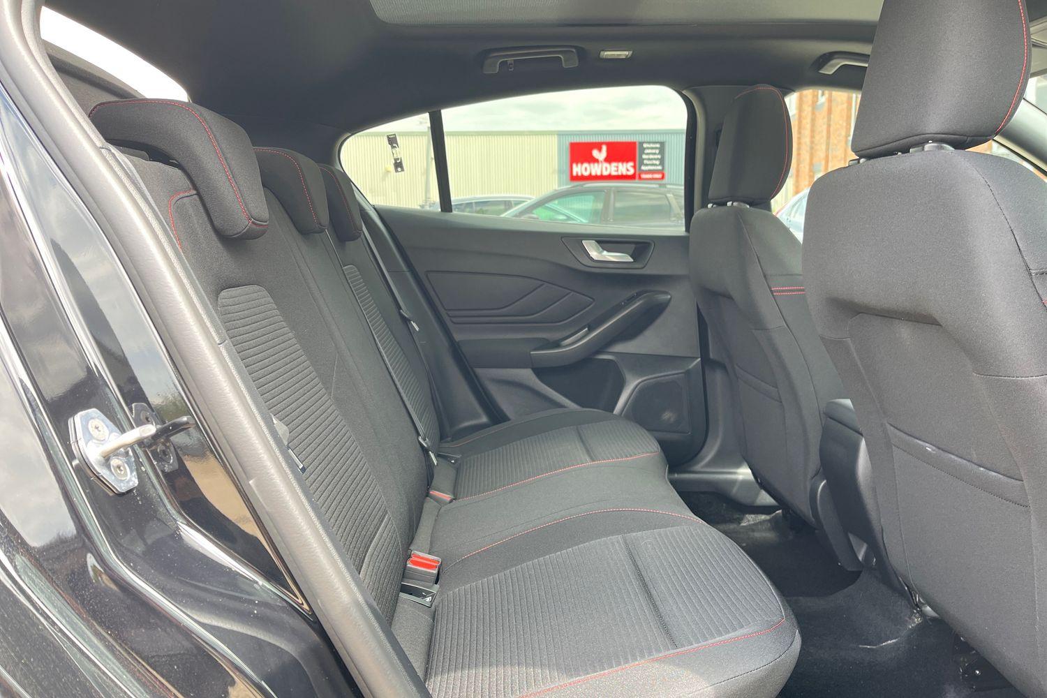 Ford Focus Photo 25