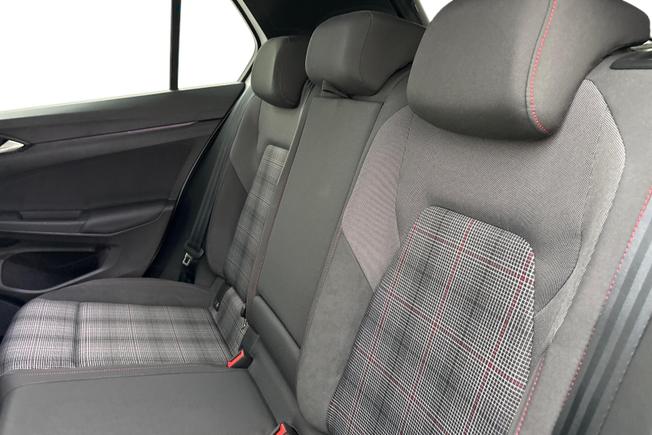 VOLKSWAGEN Golf Photo 9