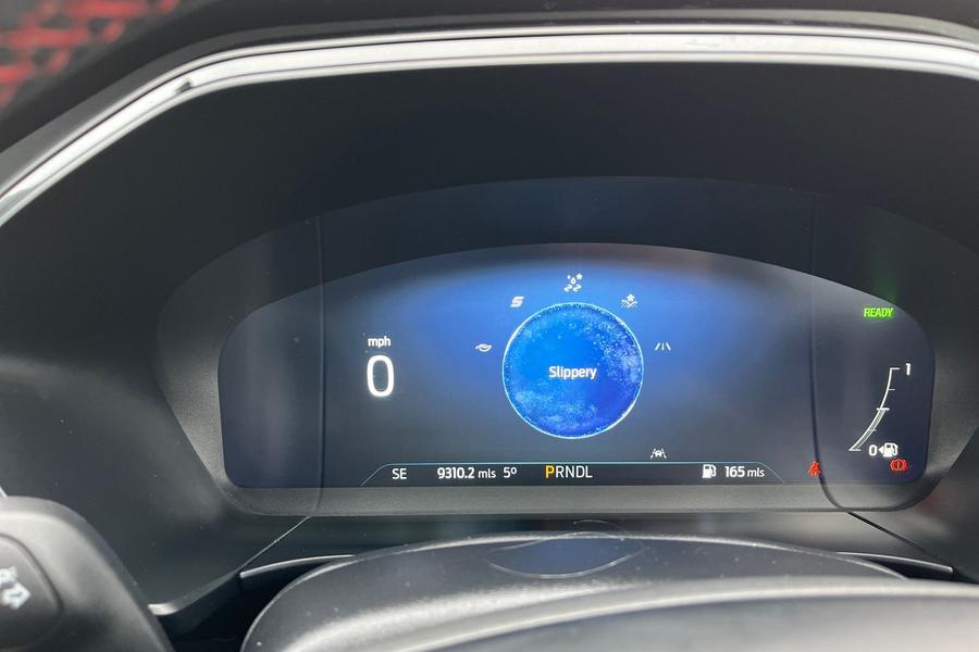 Ford Kuga Photo autoimg-353c1ffa13a9968bfcdb5df32b787b6fbbcdad87.jpg